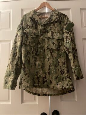 USGI USN NWU Type III Shirt MEDIUM/LONG 8405-01-574-0525 Military Shirt